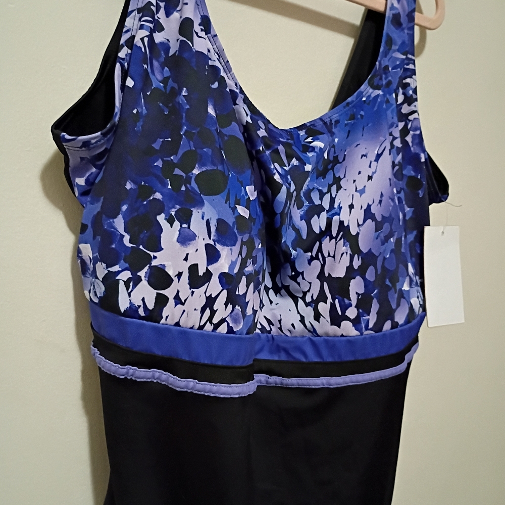 Swimsuits For All Blue and Black Patterned Swimsuit Size 26